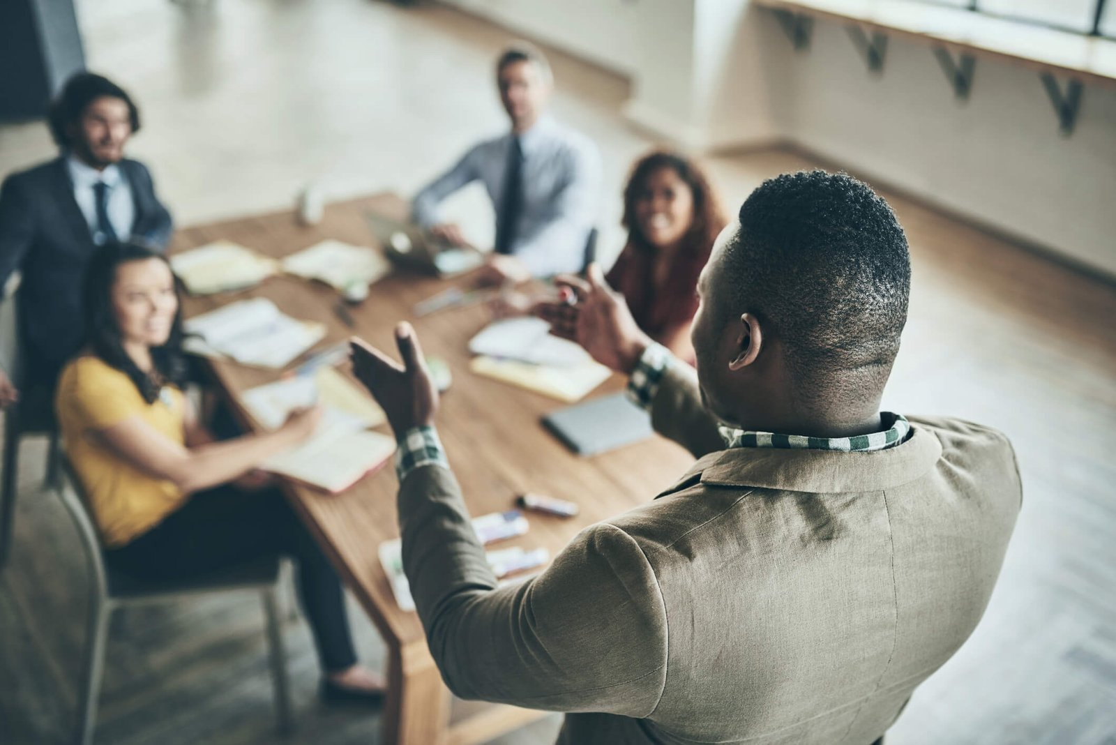 9 dicas de como iniciar um discurso formal e engajar colaboradores