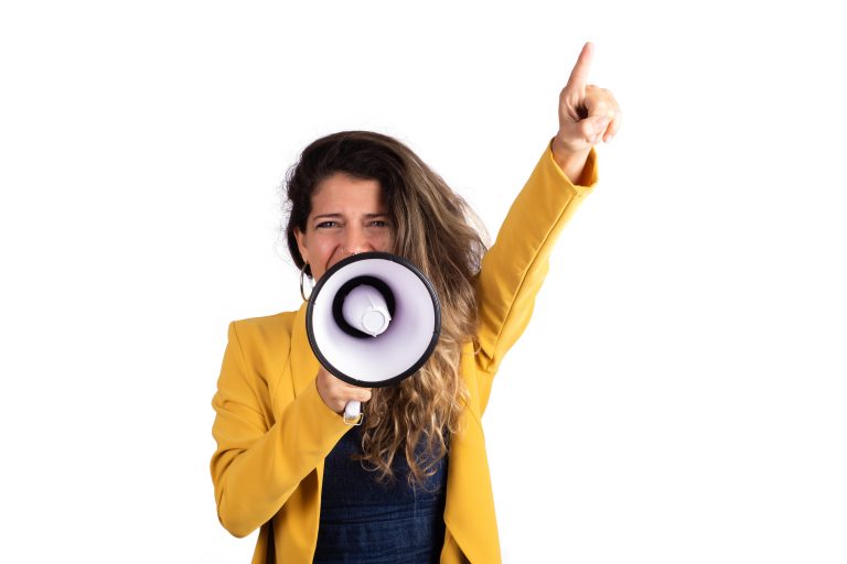 Confira os 7 cuidados essenciais que você deve ter com a sua voz