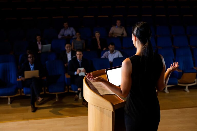 conheça os melhores cursos de oratória do Brasil